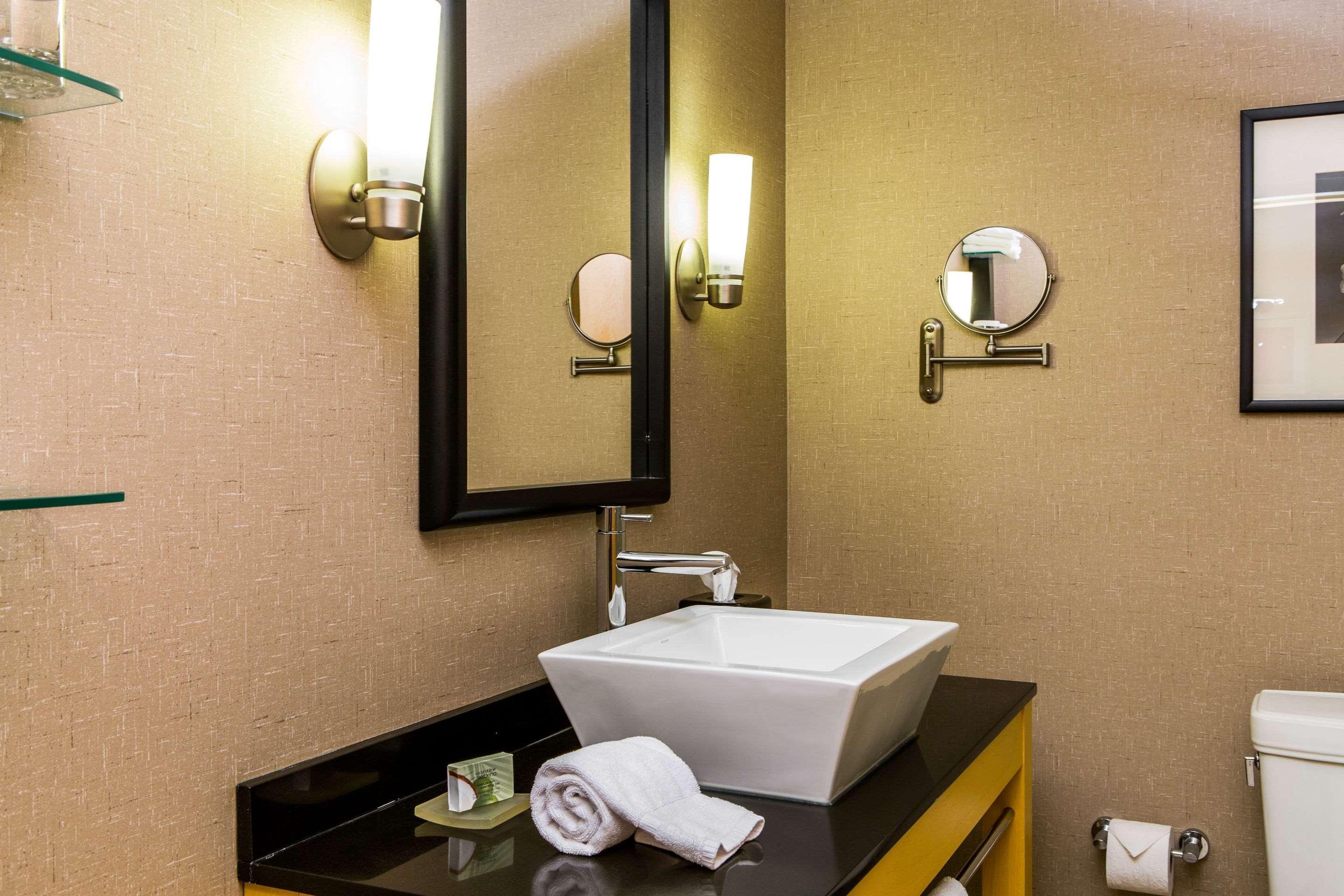 Cambria Raleigh-durham Airport Hotel