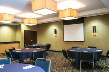 Cambria Raleigh-durham Airport 3*